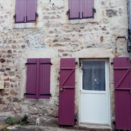 Maison Chambon-sur-lac, 2 Pieces, 7 Personnes - Fr-1-395-31 بيت للعطل شامبون-سورلاك